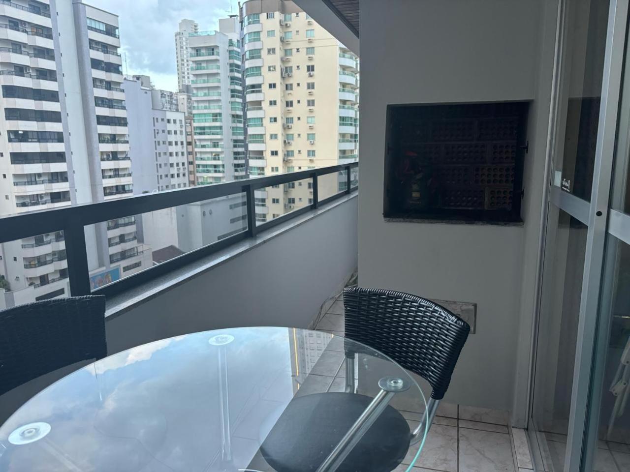Balneário CamboriúApartamento 2 Quartos Central Diferenciadoアパートメント エクステリア 写真